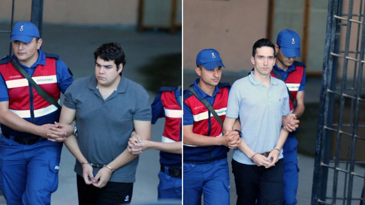 Ο Ερντογάν απελευθέρωσε τους δύο Έλληνες στρατιωτικούς – Έρχονται Ελλάδα με το πρωθυπουργικό αεροσκάφος – Τι αντάλλαγμα πήρε